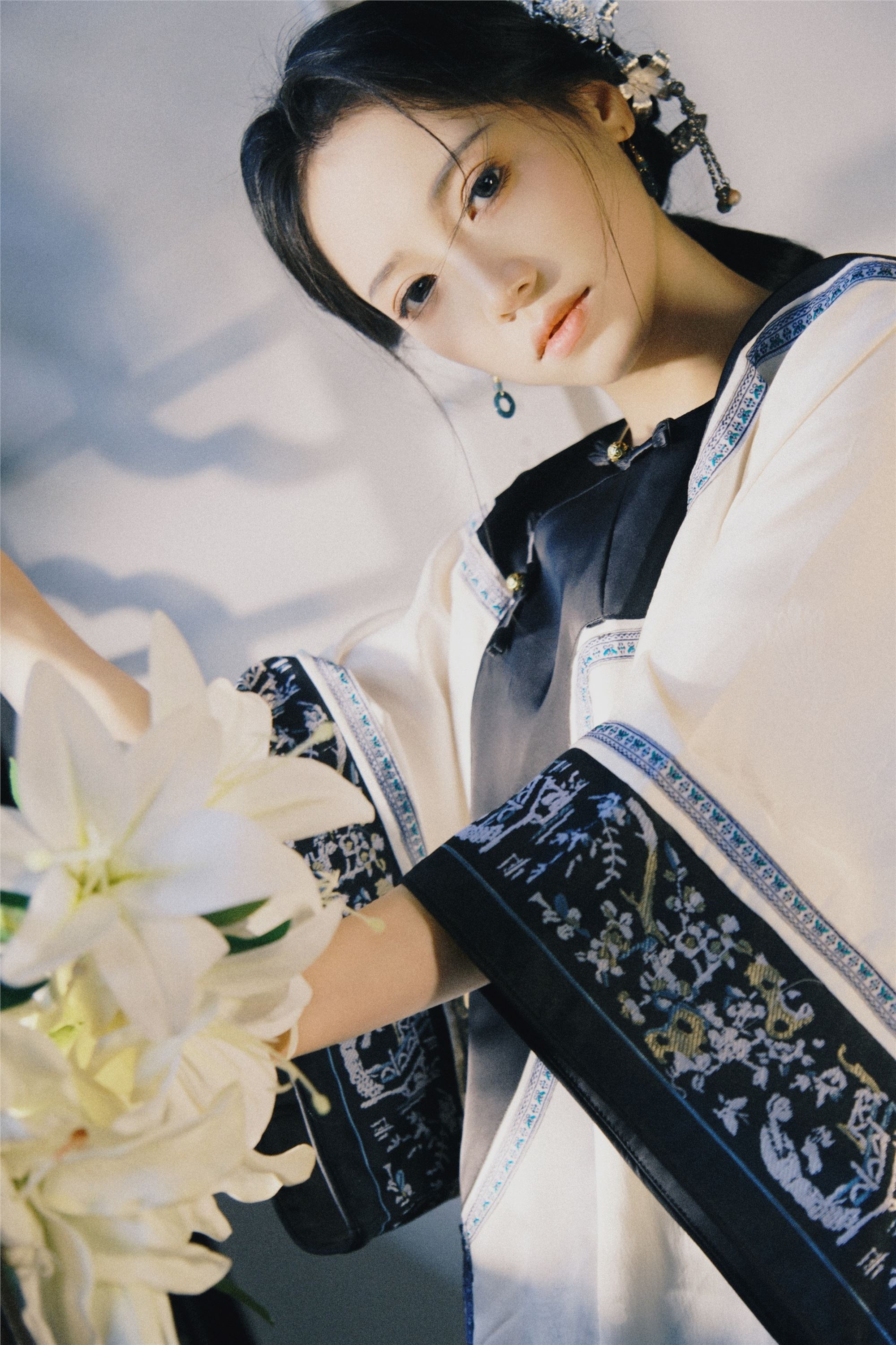 YITUYU艺图语 2025.01.12 锁清秋 珠珠